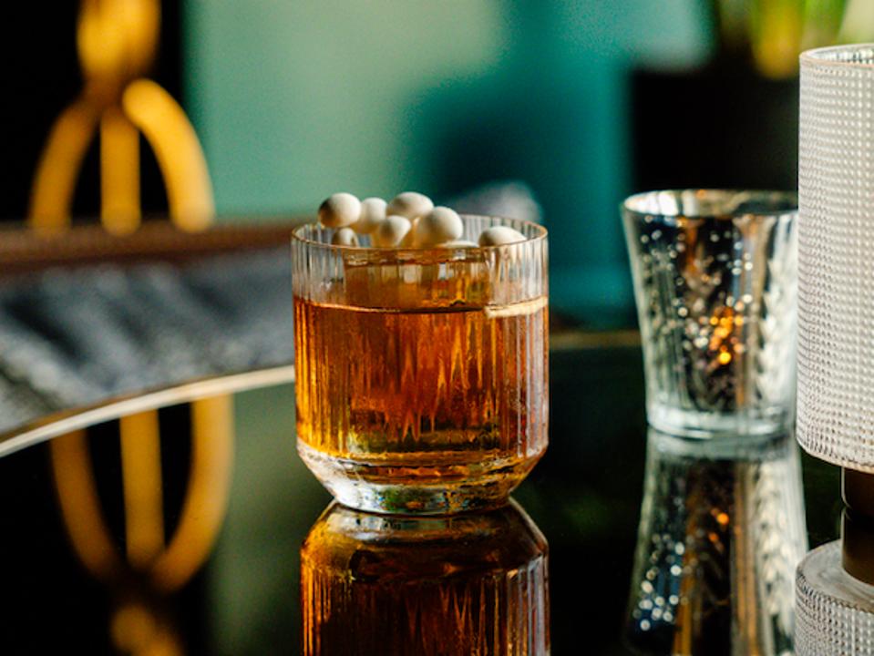 Handshake Speakeasy Takes Over At Four Seasons Chicago